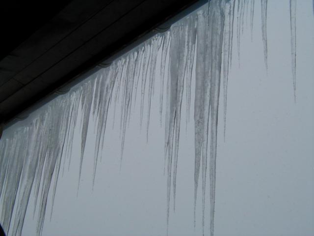 Stalactites sur le balcon